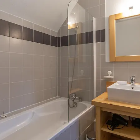 J De Balnea B N 205 - 4p6